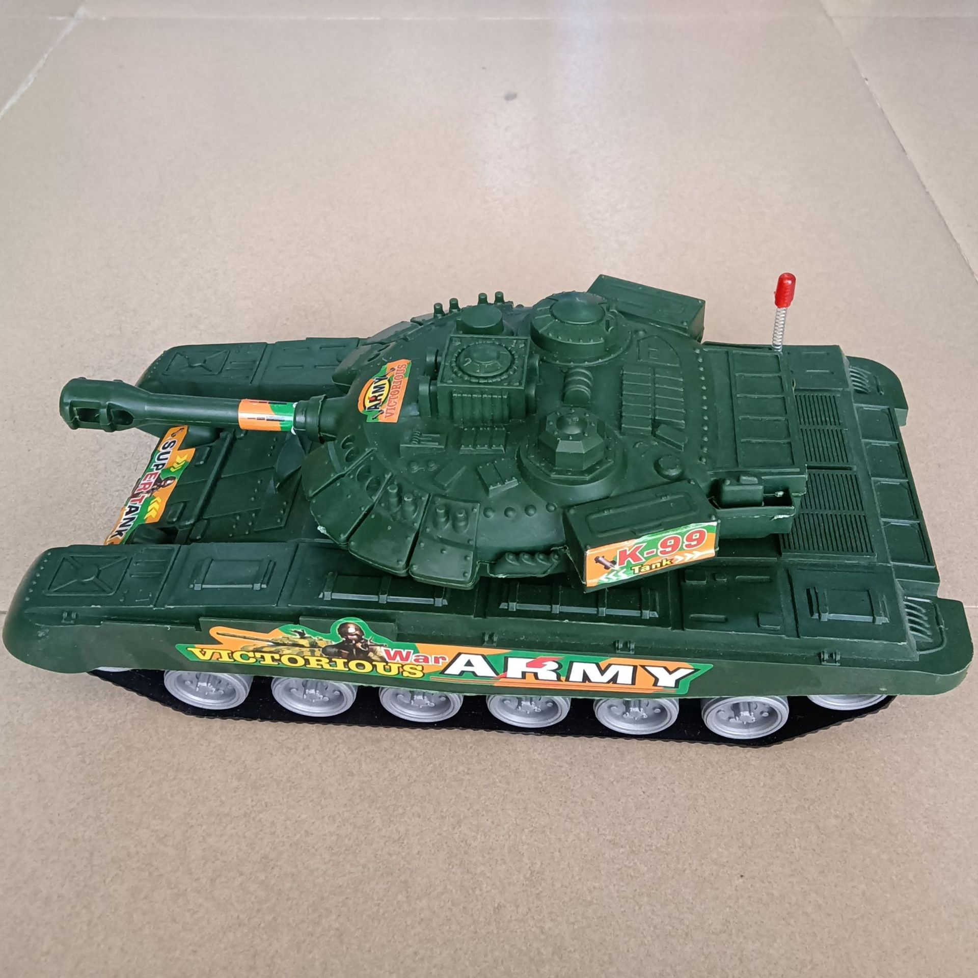 Tanque de Inercia Grande de Juguete Grande, Plástico image 4