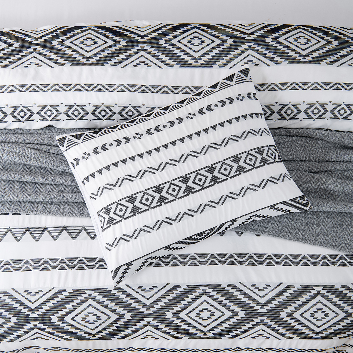 外贸家纺跨境专供美国亚马逊化纤床上用品提花简约被套套件三件套