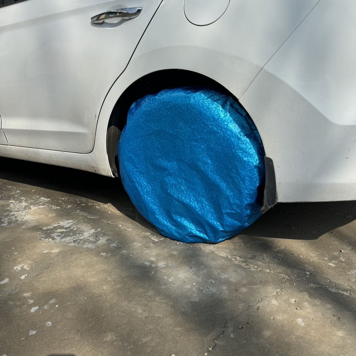 Car tire rain and sun protection cover, anti-freeze spare tire protective cover, anti-dog urine dustproof tire cover