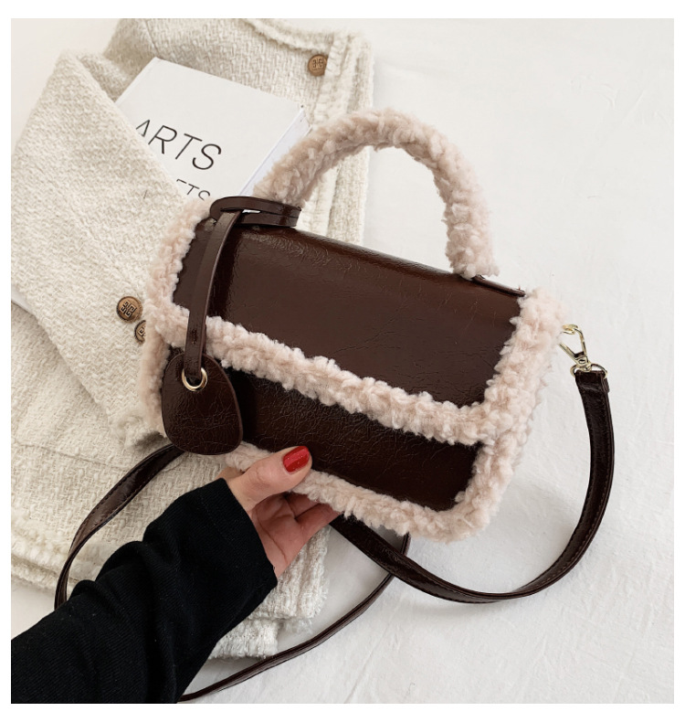 Fashion Plush Fluffy Small Bag Female Furry Messenger Bag Handbag display picture 5