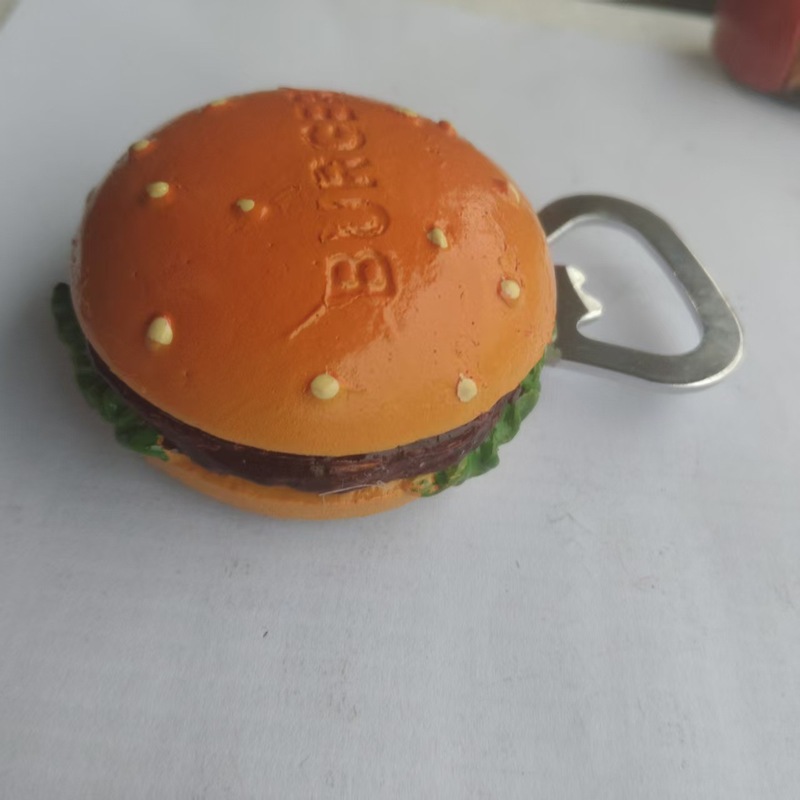 ハンバーグマグネット家庭用の個性的なアイデアビールの栓抜き冷蔵庫に磁気を貼って酒の瓶を開けます。|undefined
