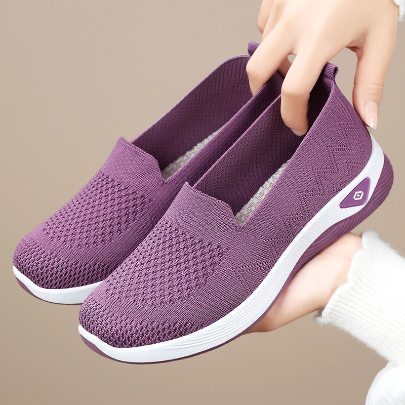 Zapatos de primavera para mujeres zapatos casuales de gran tamaño, zapatos transpirables, zapatos de malla cómodos, zapatos de tela viejos de Beijing para mujeres