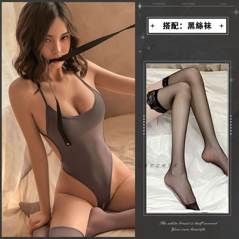 그레이 [오픈 파일 점프 수트] + 블랙 스타킹