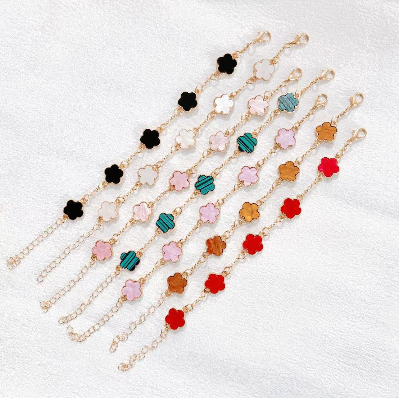 European and American Cross-Border Hot-Selling Five-Leaf Clover Bracelet for Women, Simple Lucky Petal Versatile Plum Blossom Bracelet