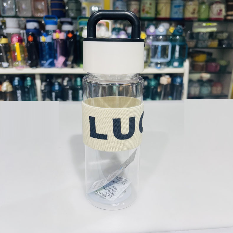 Futong 703 nueva taza de plástico 600ml Internet celebridad cubierta de tela en blanco y negro simple recta taza estudiante hombres y mujeres taza