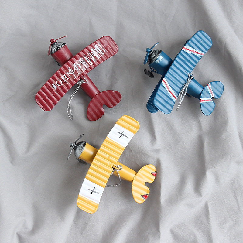 Modelo de avión de hierro forjado retro decoración creativa pequeña navegación artesanía sala de estar decoración de dormitorio decoración