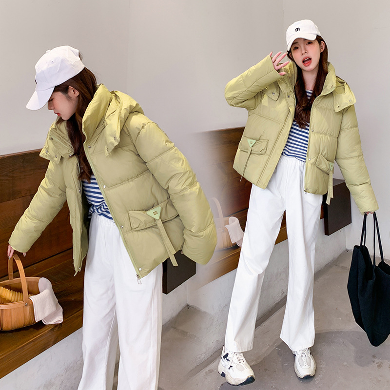 Capa de algodón de pluma para mujeres 2024 nuevo invierno grueso corto de moda con capuchón calentamiento abrigo de pan suelto image 4