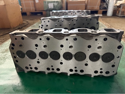 Factory Direct Sales of Td27 Cylinder Head Assembly, Diesel Engine, Four-Cylinder, Cast Iron Cylinder Head Assembly, Td Factory Price