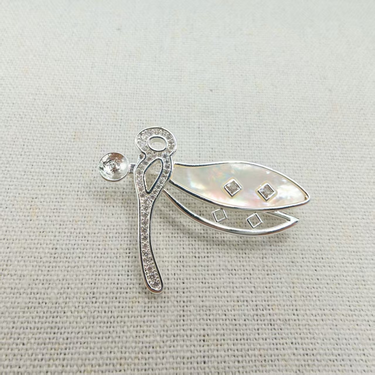 Broche DIY accesorios de cobre zircón mariposa broche de decoración broche de abrigo semiacabado