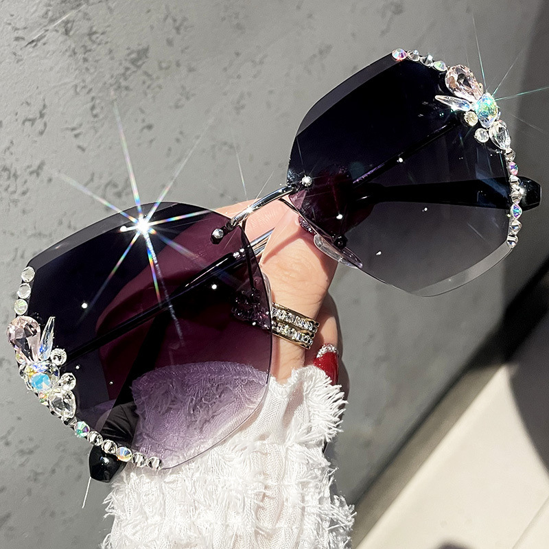 2023 New Cross-Border Fashion Rhinestone Sunglasses for Women Sunglasses for a Slim Look Trendy Sun Protection UV Protection