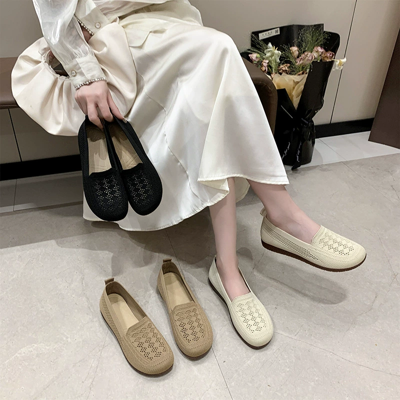 Slip-ons, shoes for mother, breathable sandals, soft sole