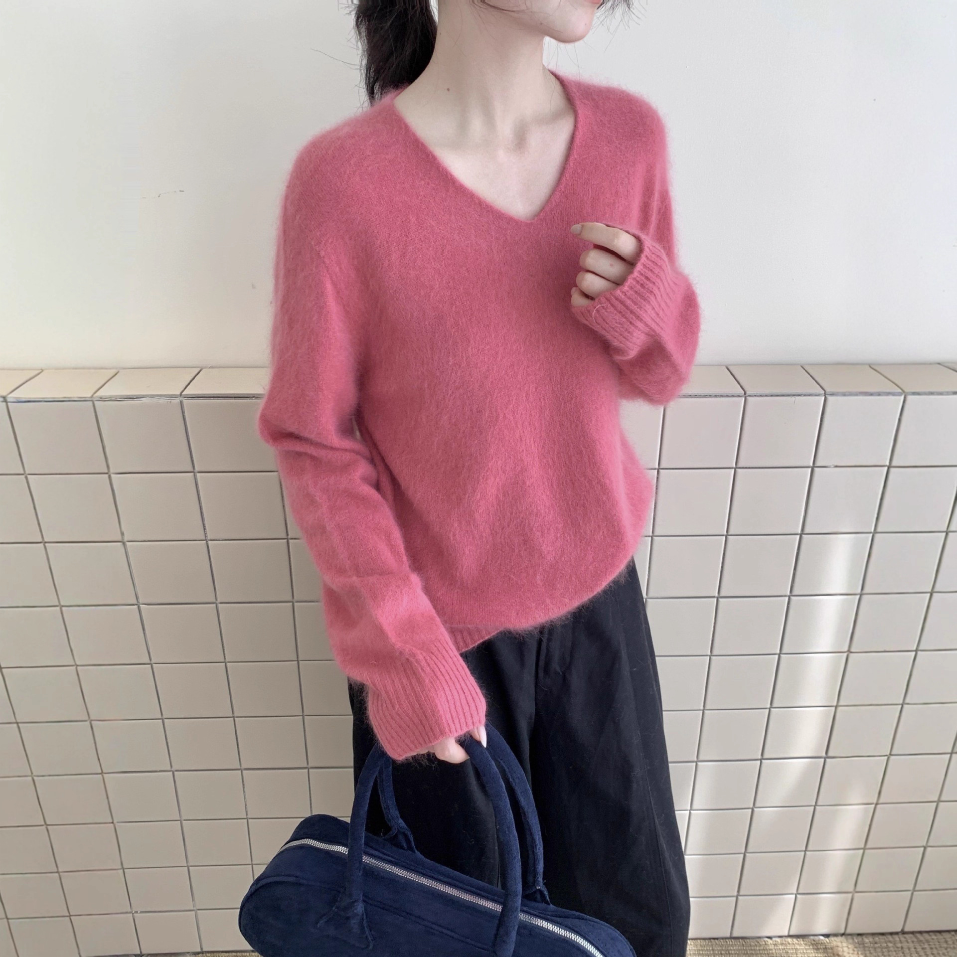 25 Autumn/Winter Women's Pullover Knitwear Korean Style V-Neck Solid Color High-End Soft Wool Sweater Cashmere Brushed Sweater