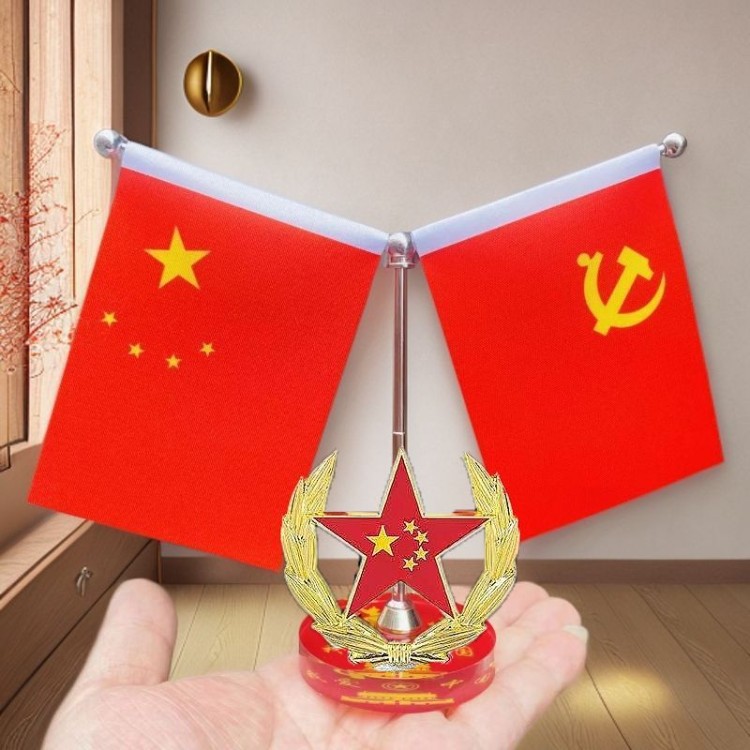 【Patriotic Red Flag】Car Ornament Red Flag Center Console Office Ornament Living Room Ornament Universal Red Flag