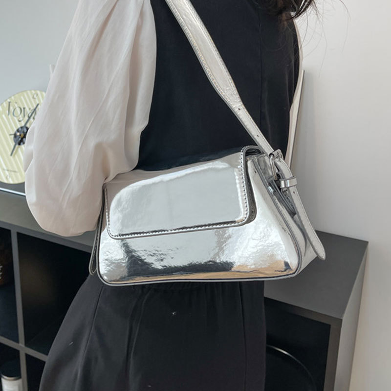 2023 New Simple Fashion Viral Trend Underarm Bag Handheld Korean Style Single Shoulder Bag High-Quality Texture Glossy Women's Bag