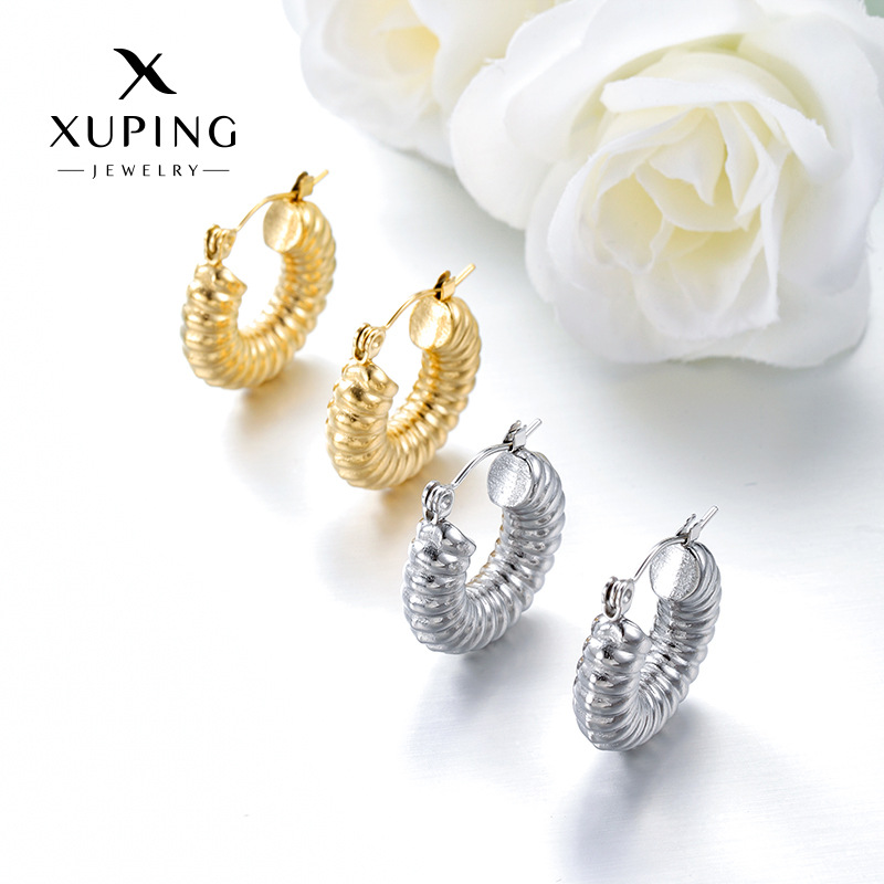 Xuping comercio exterior transfronterizo de acero inoxidable moda simple nicho personalidad fría aretes de aretes al por mayor