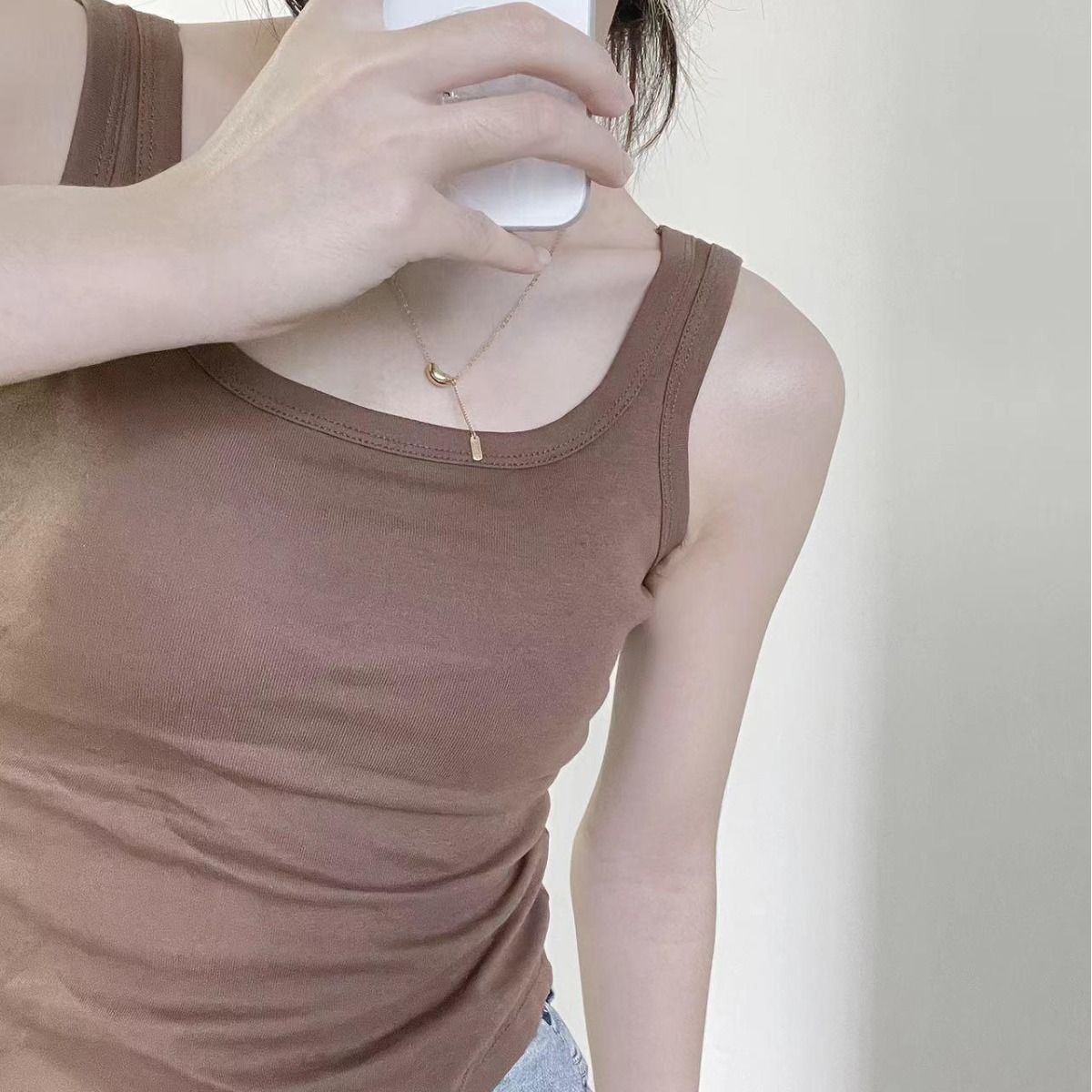 Camisola de algodón puro acanalado estilo japonés para mujer con almohadillas en el pecho, copa de látex, top versátil con cuello redondo.