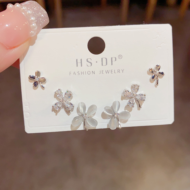 Flower Pattern 1 Set Simple Style Shiny Flower Copper 14K Gold Plated Ear Studs
