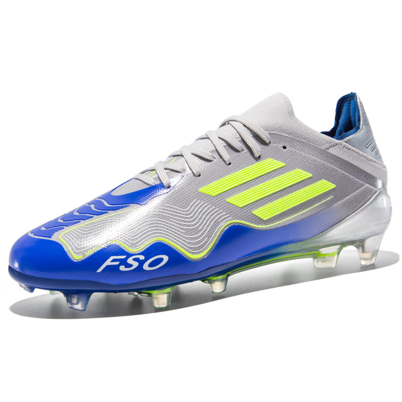 2025 nuevos zapatos de fútbol de niños y adolescentes transfronterizos estudiantes hombres y mujeres fabricantes de clavos