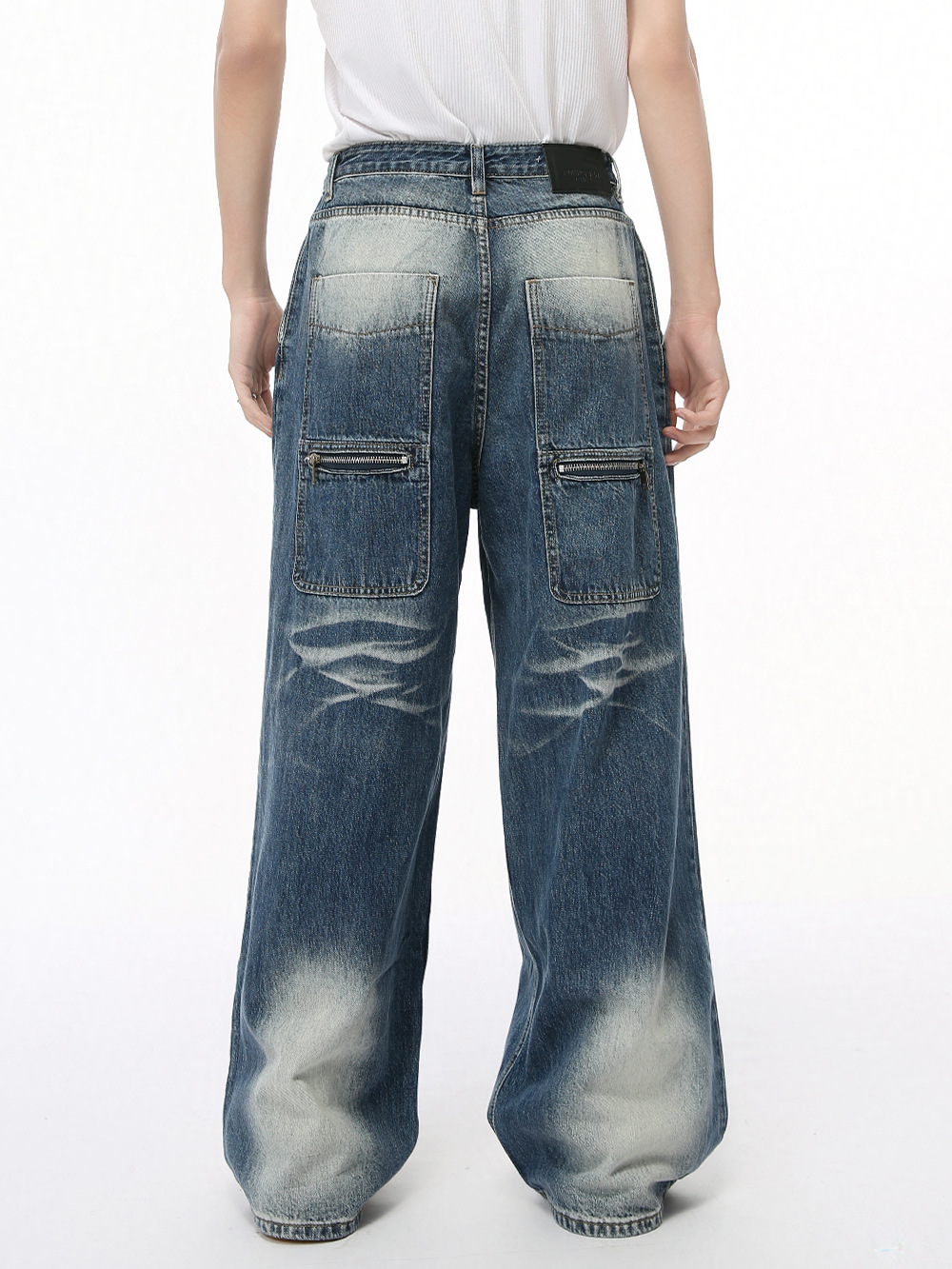 MTLCLOTHES para hombre | 2024 otoño nuevo producto americano retro pliegue textura blanco desgastado jeans de moda