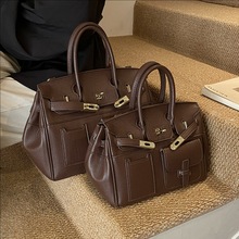 �߼�������P�����Ů2025�¿�ٴ�ͨ���K����������μ�б���