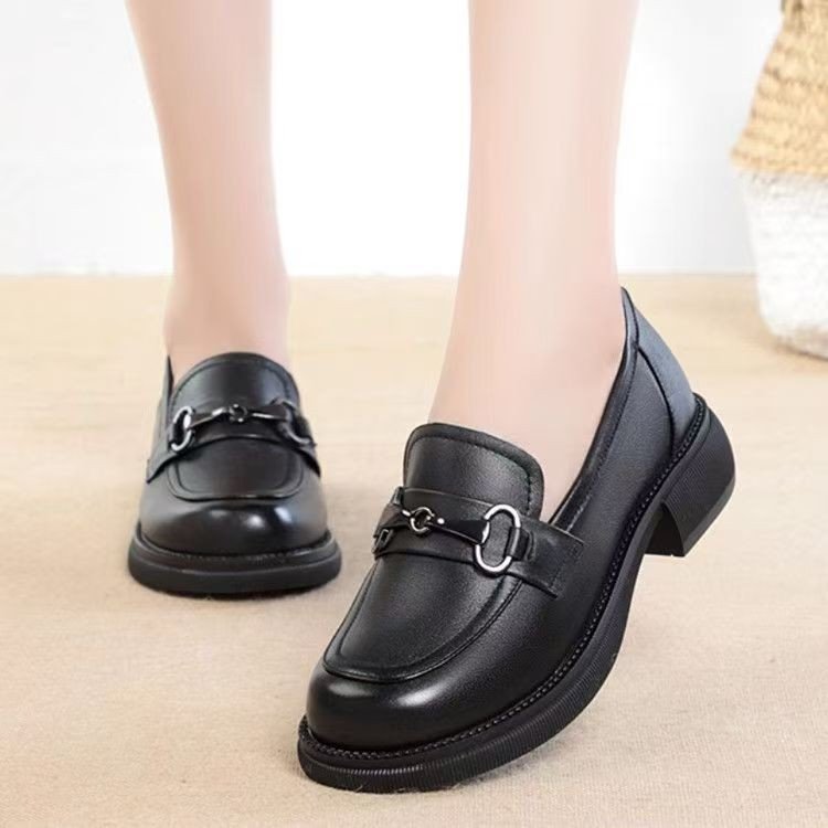 Zapatos de cuero suave de tacón bajo 2026 nueva primavera y verano estilo británico imprimación suave zapatos de cuero pequeños zapatos de lefour de suela plana para mujeres