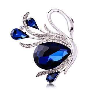 Vintage Swan Brooch Women's Fashion All-match Corsage Fixed Clothes Decorations Pin Cardigan Sweater South Korea Accessories