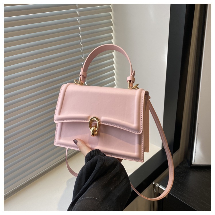 Pequeño bolso público para mujeres otoño / invierno 2021 nuevo estilo macarón bolso de mano de moda de textura de tendencia versátil bolso de tramo inclinado