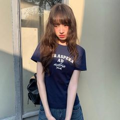 こんにちは、カノンは簡単に色のアルファベットのプリントを打って半袖tシャツの女性の夏2025の新型の丸首の正肩の上着を修理します。