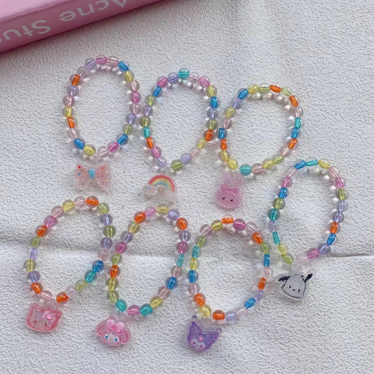 夏日新款儿童简约时尚流沙水晶串珠可爱女孩卡通手链吊坠批发