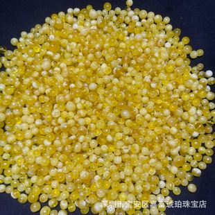 Songgang Factory Source Amber Beeswax Wholesale Yellow and White Flower Old Style Pier Loose Beads DIY Bracelet Accessories Welfare