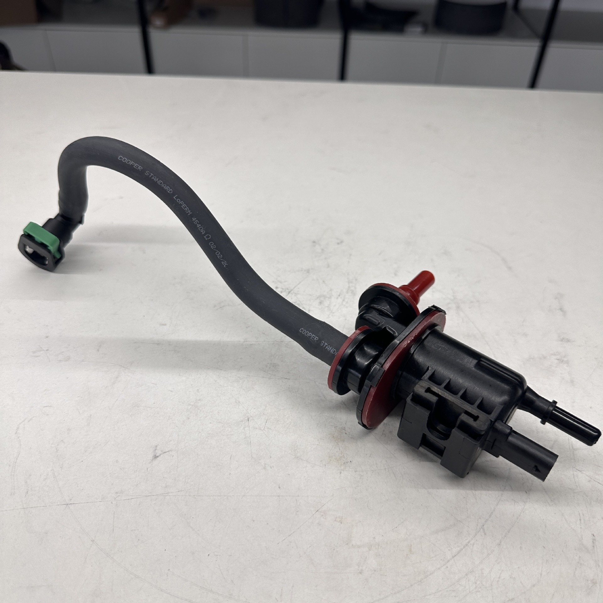 Suitable for Ford Carbon Canister Solenoid Valve 2018-2025 Short Model Jl3Z-9B325-C