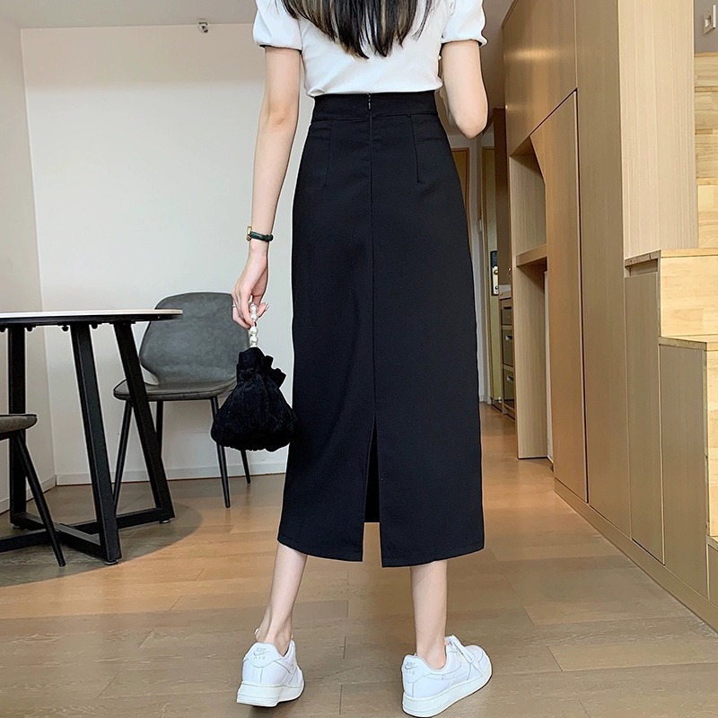 Black skirt women's autumn A- line long skirt 2023 new small high waist chic skirt design sense niche