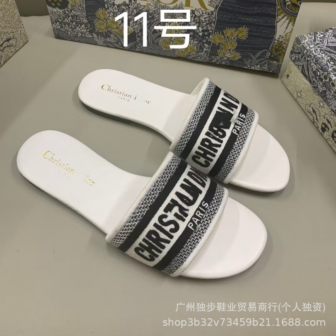Zapatillas de piso plano de moda versátiles en forma de una forma D clásica transfronteriza adecuada para extranjeros no molestes nacionales image 17