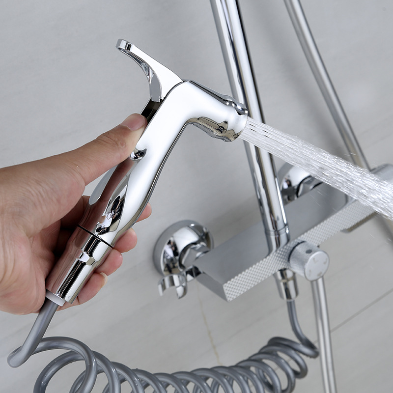 Juego de ducha de latón galvanizado de cuatro velocidades tallado transfronterizo Gypsophila redonda pistola rociadora oculta el grifo