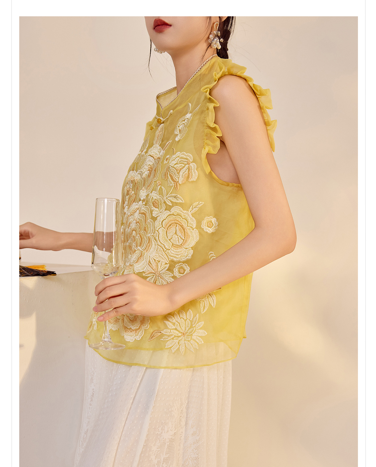 Áo vest gile nữ lụa tằm ren hoa cổ đứng cài nút kiểu Trung Hoa mùa hè N4012 — Màu vàng sữa chi tiết 11
