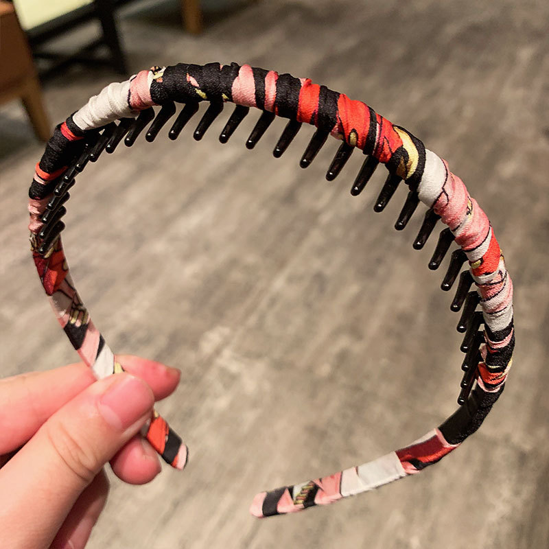 Diadema de estilo coreano al por mayor máscara facial de mujer salir Baita temperamento Diadema con dientes antideslizante presión horquilla cabeza Accesorios