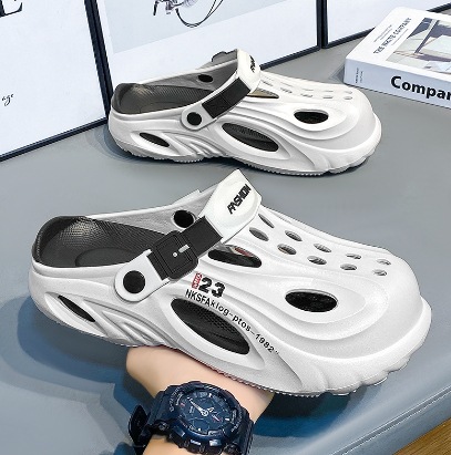 Zapatos Dongdong para hombre 2024 nuevo verano para usar sandalias antideslizantes al aire libre aumentando la altura de la base deportiva de conducción zapatillas de cabeza