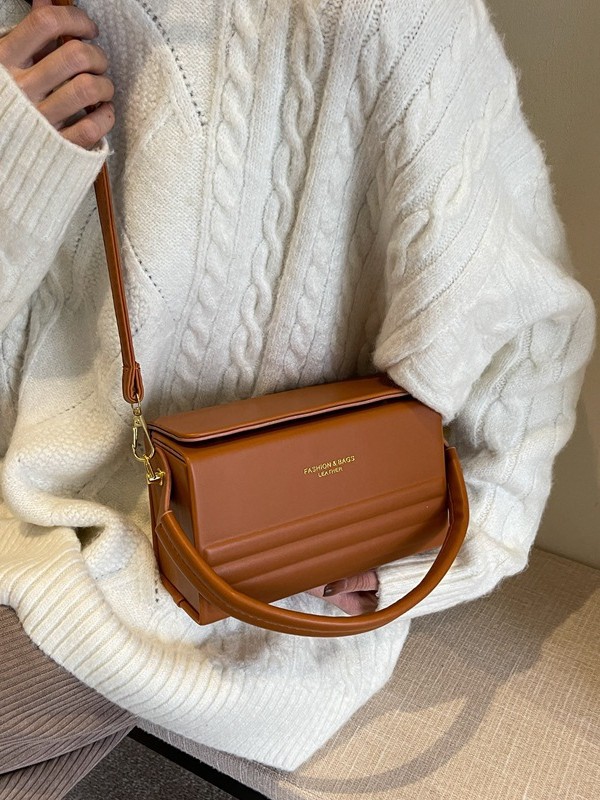 Bolso mujer 2025 nueva caja portátil pequeña bolsa cuadrada comercio exterior transfronterizo pequeño libro rojo estilo caliente bolso de mensajero de un solo hombro de alta gama