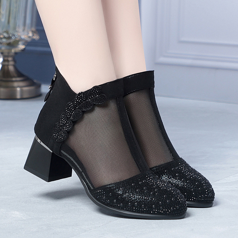 Giày boot nữ cổ thấp da thật lỗ thoáng khí gót thô 5 cm — màu đen