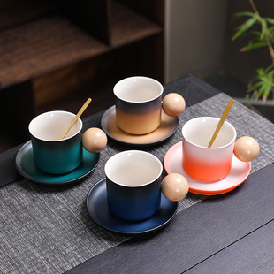 200ml�G׃ľ����Ȱѿ��ȱ������b��������Ů���ֵ�մ��p�ݸ߼�