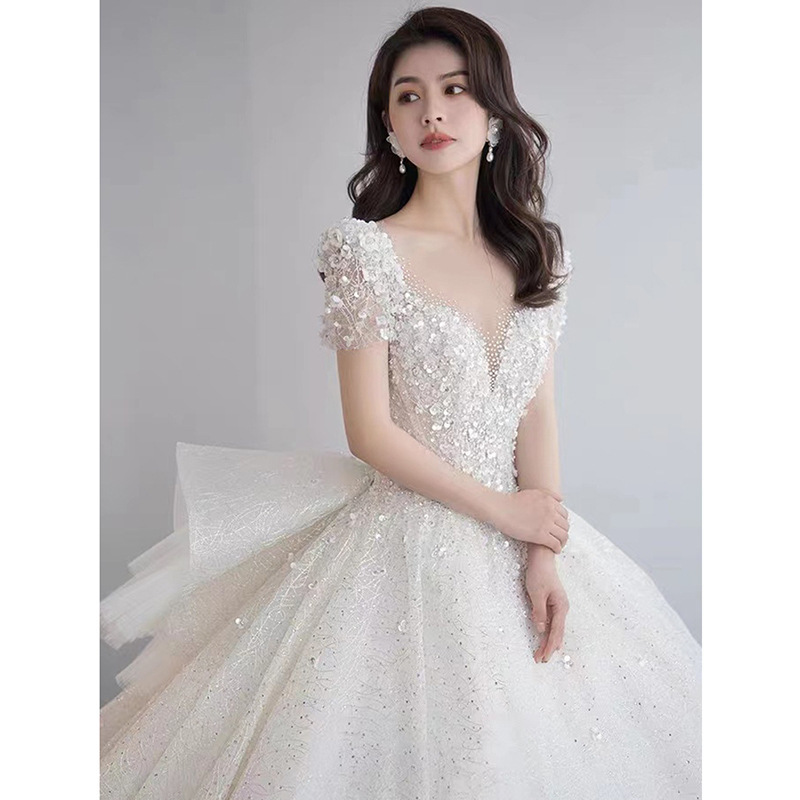 2023 Summer New V-neck Lace Sexy Wedding Dress Short Sleeve White Simple Lace Sequins Wedding Dress