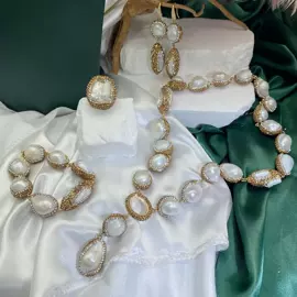 项链;戒指;首饰套装