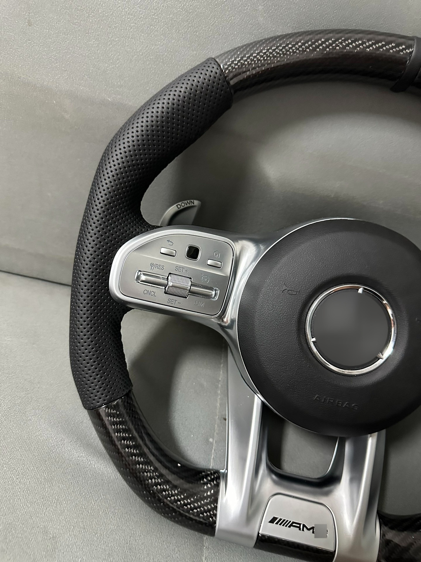 Suitable for Mercedes-Benz steering wheels of A-Class, C-Class, E-Class, ML old models, upgraded to new models, modified AMG carbon fiber steering wheel