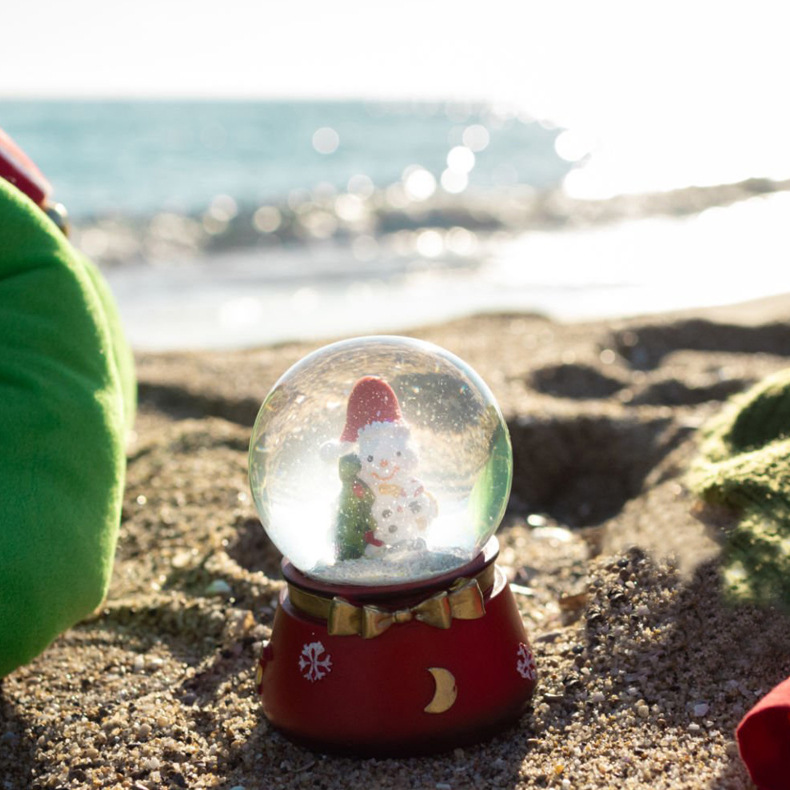 Muñeca de Navidad transfronteriza bola de cristal luminosa decoración decoración de resina bola de cristal luminosa navidad decoración Santa Claus