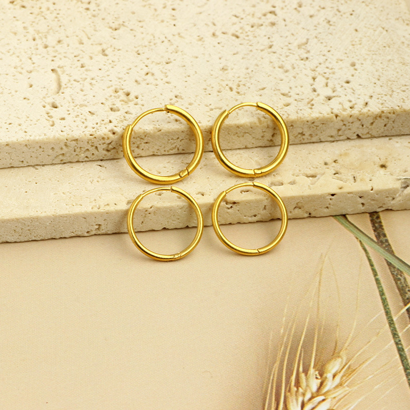 Labret piercing jewelry detail image