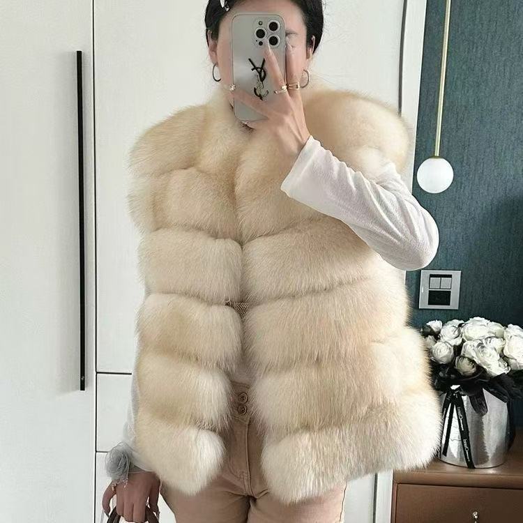 Fashionable, versatile, elegant lady-style whole-pelt fox fur coat and vest, warm and thickened for autumn and winter, genuine fur vest Fashionable, versatile, elegant lady-style whole-pelt fox fur coat and vest, warm and thickened for autumn and winter, genuine fur vest