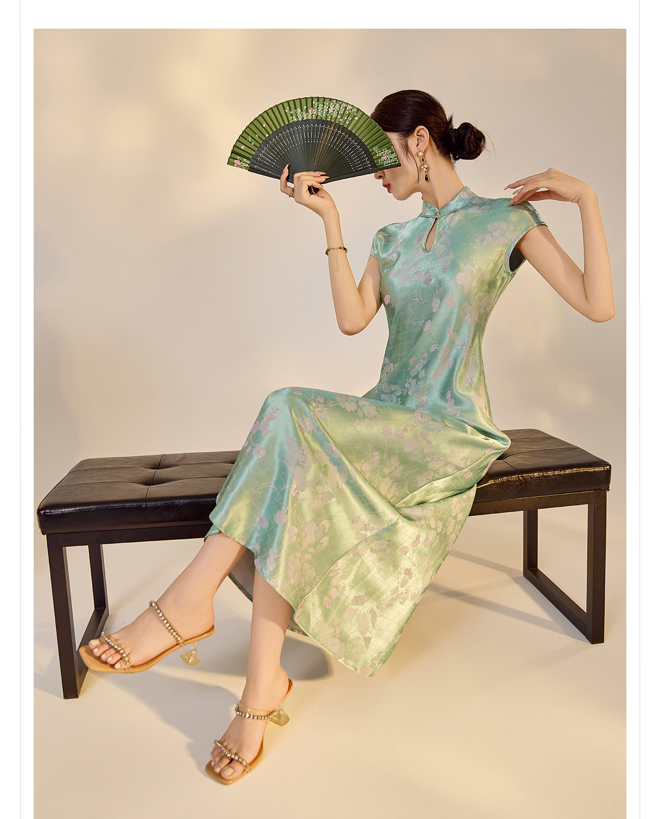 Váy sườn xám cải tiến thêu hoa không tay phong cách Trung Hoa mùa hè ZX N6054 — Màu vàng, Xanh bạc hà, Bột quế chi tiết 20