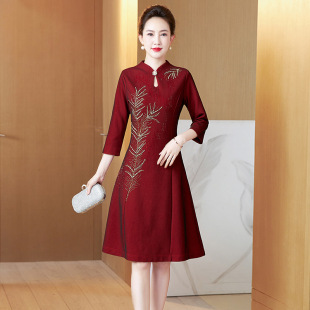Noble cheongsam mother dress 2022 autumn and winter new mid-year happy mother-in-law wedding dress happy mother wedding dress