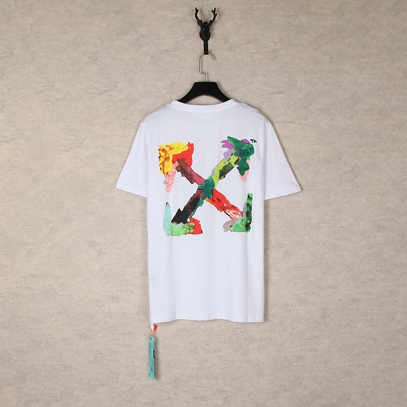 [Código europeo] versión correcta de impresión de acuarela splash tinta gradiente flecha graffiti ow marca de moda de manga corta pareja camiseta