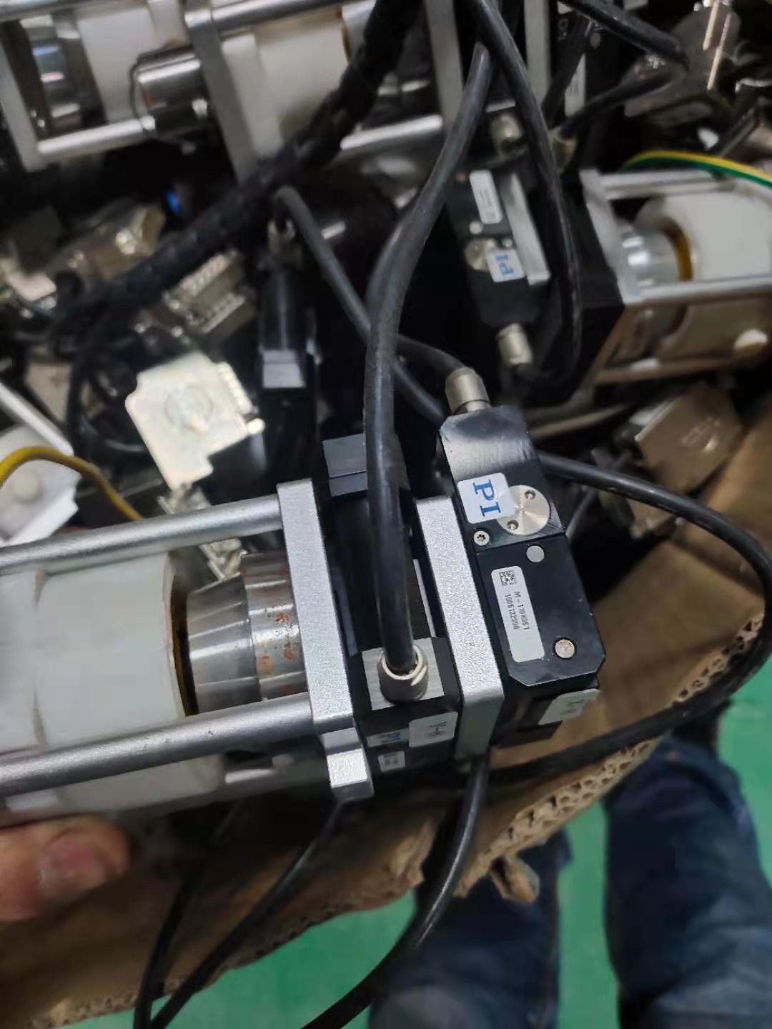 【普爱】德国PI M-110K061线性平台 手动量行程9mm精度0.001 议价